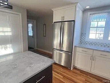 Building Photo - 6049 S Bay Rd