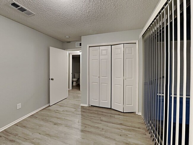 Building Photo - Newly Renovated Single Family Home | 3 BR/2BA | Near Downtown Dallas!