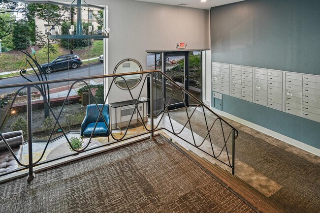 Building Photo - 4114 Davis Pl NW