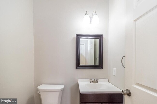 Building Photo - 5128 Barness Ct