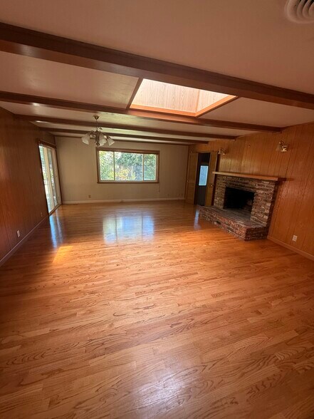 Building Photo - 1389 Chelsea Dr