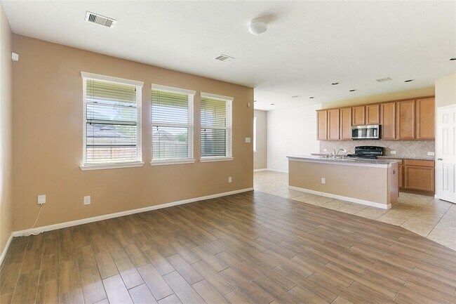 Building Photo - 20323 Mathis Landing Dr