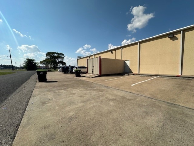 Building Photo - 202 E Boling Hwy