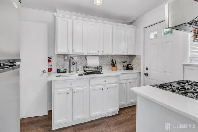 Building Photo - 1355 Hamilton St