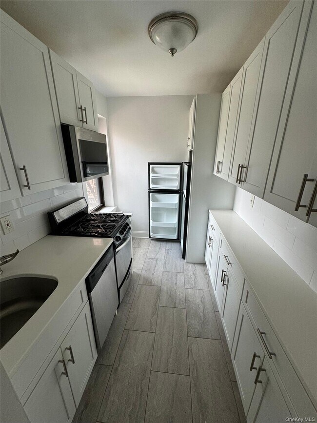 Building Photo - 59 Old Mamaroneck Rd