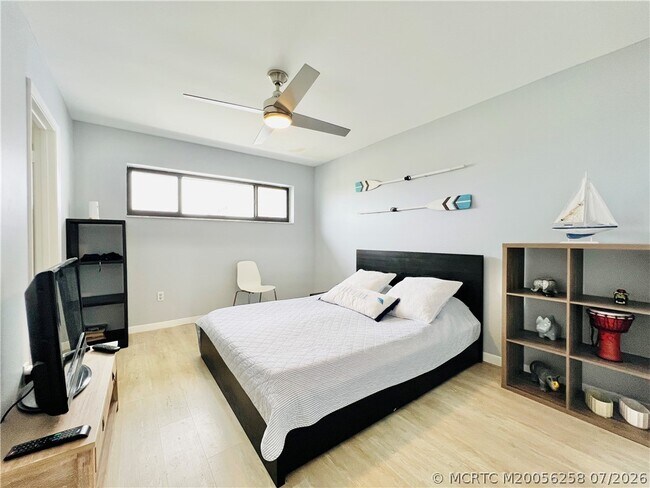 Building Photo - 11000 S Ocean Dr