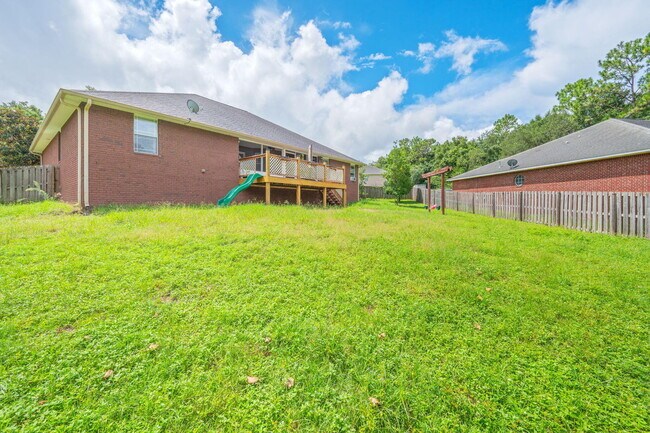 Building Photo - 618 Territory Ln