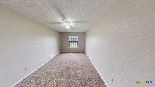 Building Photo - 4505 River Oaks Dr