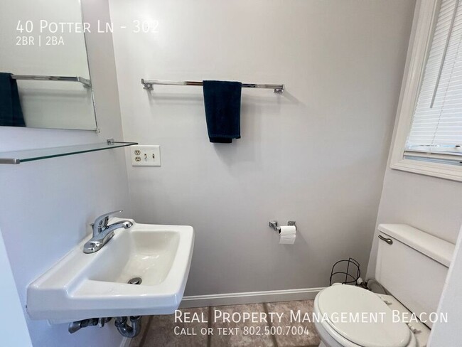 Building Photo - 2 BR/1.5BA $1975 plus utilities