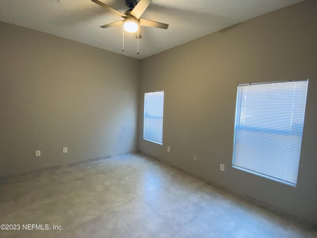 Building Photo - 9505 Armelle Way
