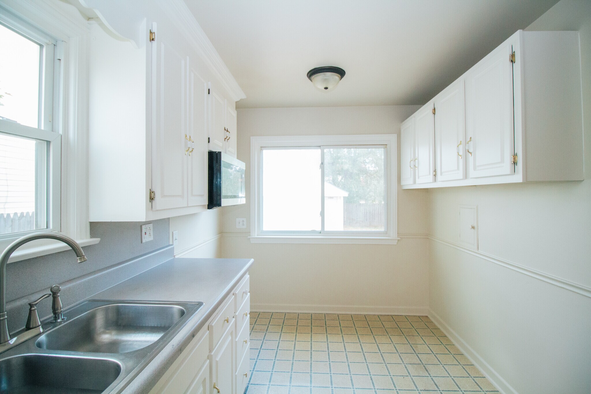 Building Photo - 4132 Berwick Ave