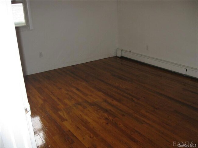 Building Photo - 396 Kimball Ave