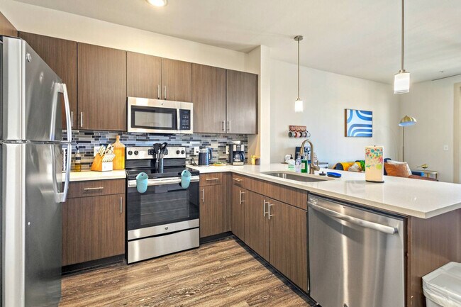 Building Photo - 10550 N Central Expy