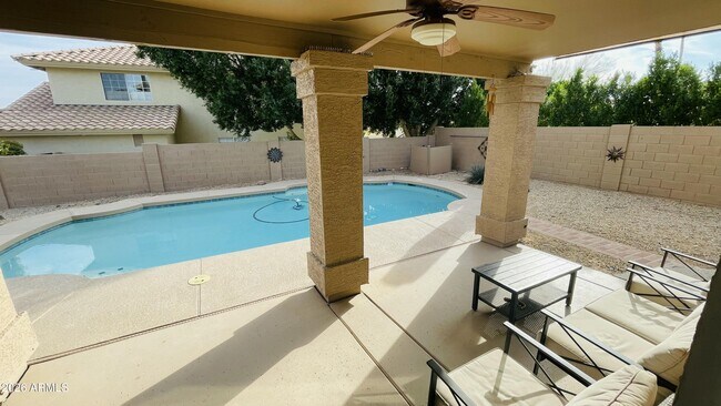 Building Photo - 1729 E Brookwood Ct