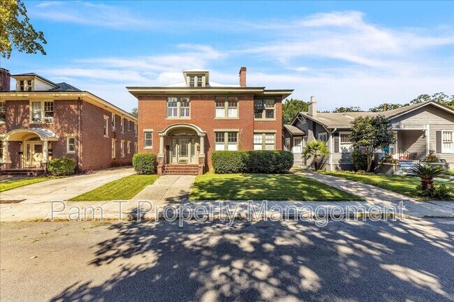 Building Photo - 214 E 48th St
