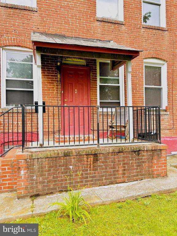 Primary Photo - 4008 Mortimer Ave