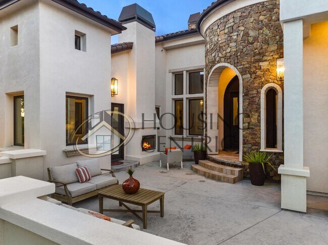 Building Photo - Breathtaking Luxury Custom Rental in Guard Gated Serrano Golf Community!!