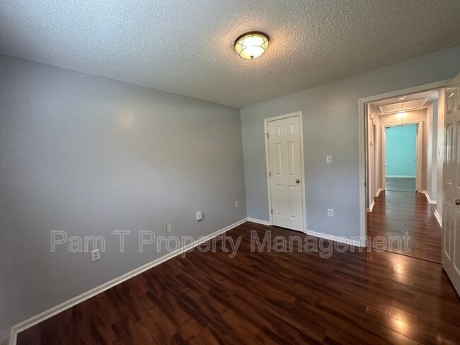 Building Photo - 190 Salt Landing Cir