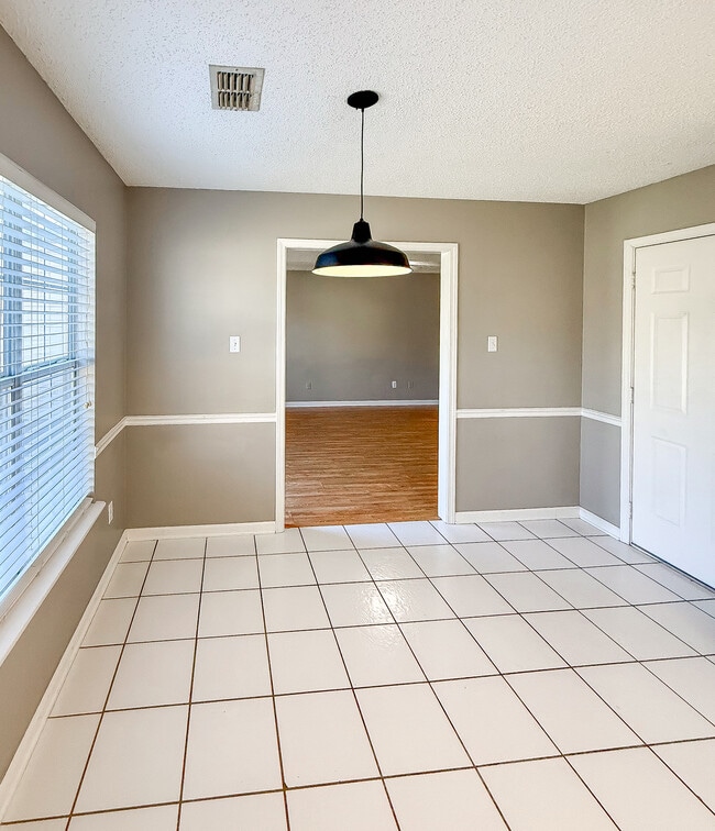 Building Photo - 24 Winchester Ct