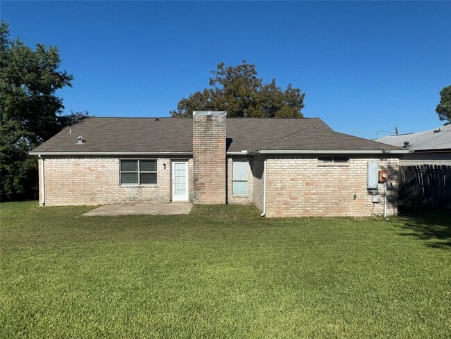 Building Photo - 13355 Lake Breeze Ln