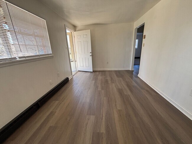 Building Photo - Idlewild Property