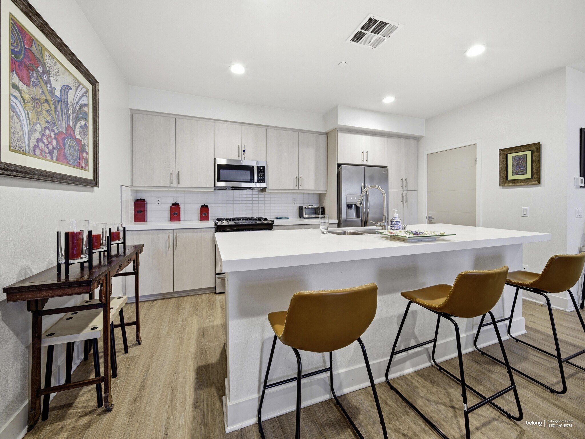 Building Photo - 2111 N Cahuenga Blvd