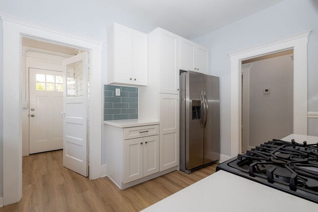 Building Photo - Fully Renovated Craftsman Home, 3-Bedroom,...