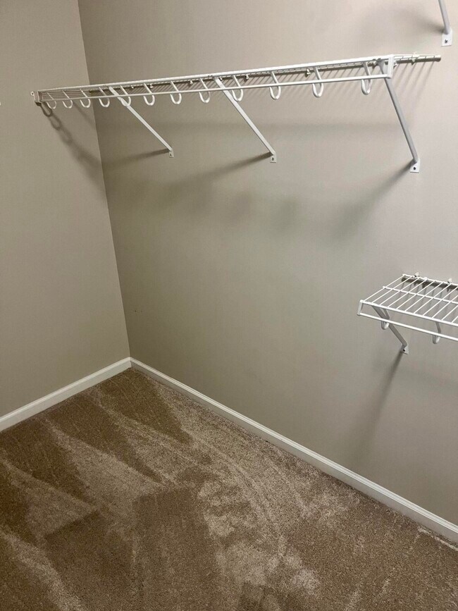 Building Photo - 4405 Lotus Ln