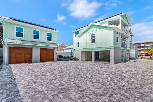 Building Photo - 391 S Fletcher Ave