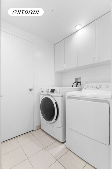 Building Photo - 153 Mercer St