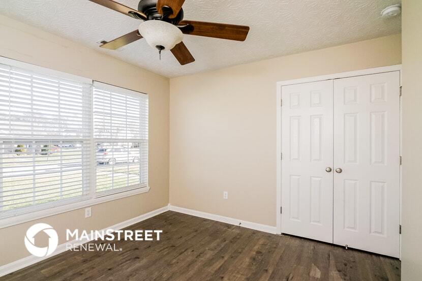 Building Photo - 375 Clover Cove Dr