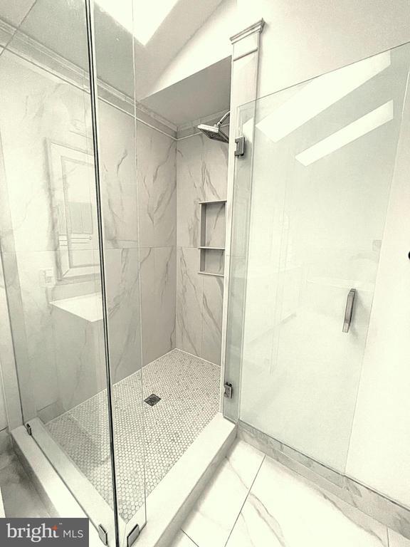 Building Photo - 6609 Heidi Ct