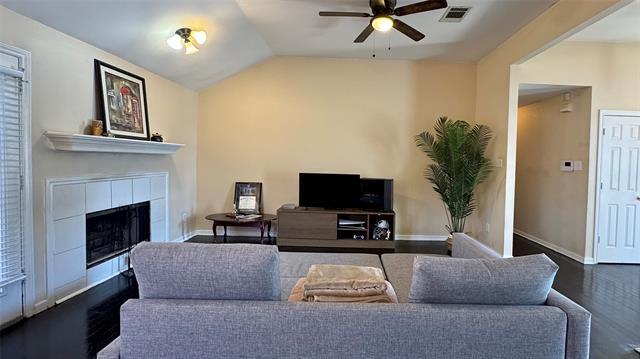 Building Photo - 610 Brookside Dr