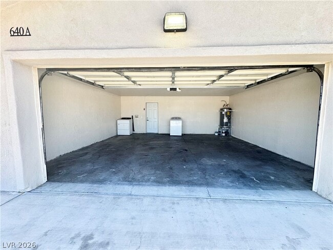 Building Photo - 640 E San Lorenzo St