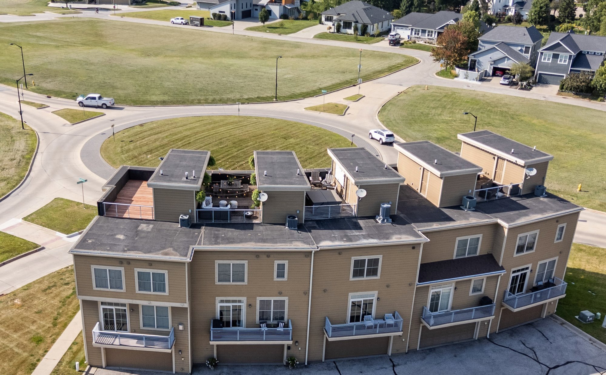 Building Photo - 492 Bluestem Cir