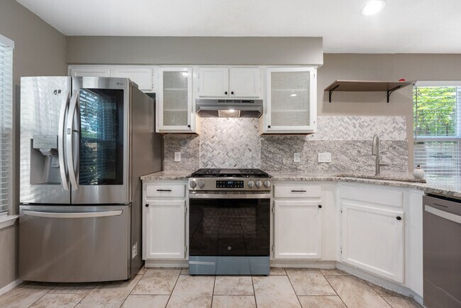 Building Photo - 9005 Curlew Dr