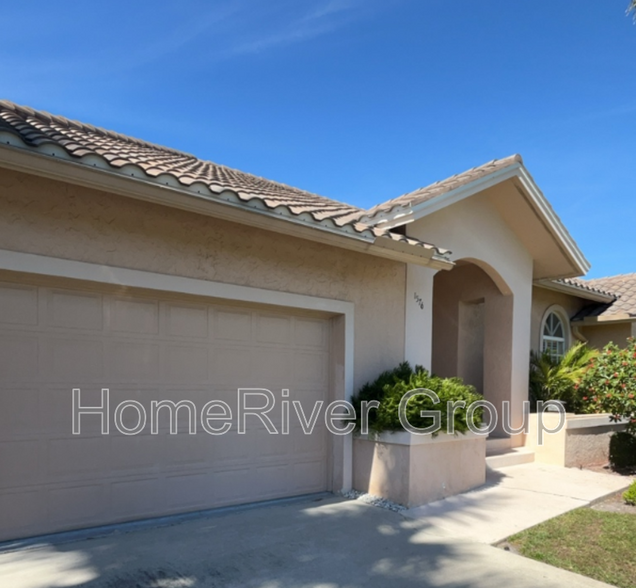 Building Photo - 1576 Jamaica Ct