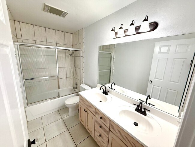 Building Photo - MUST SEE! AVAILABLE NOW! UNIQUE 4 Bedroom/...