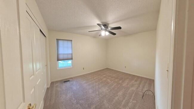 Building Photo - 1125 Butternut Ln