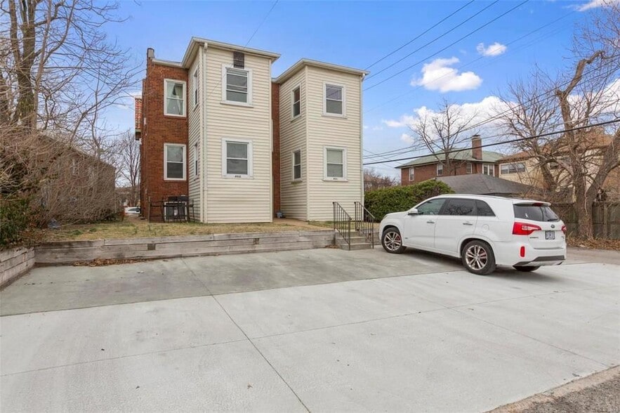 Building Photo - 4930 Potomac St