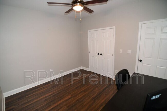 Building Photo - 2582 Boudreaux Ave