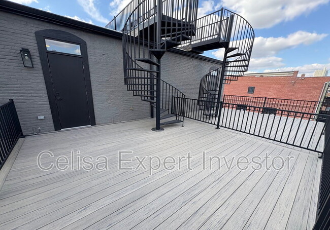 Building Photo - 1939 S Calhoun St