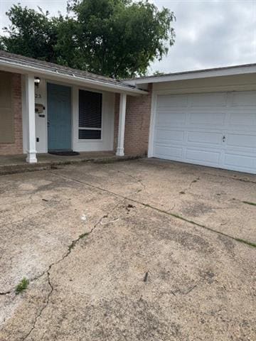 Building Photo - 923 Warren Way