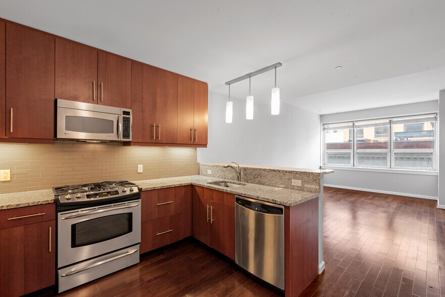 Building Photo - 1425 Locust St