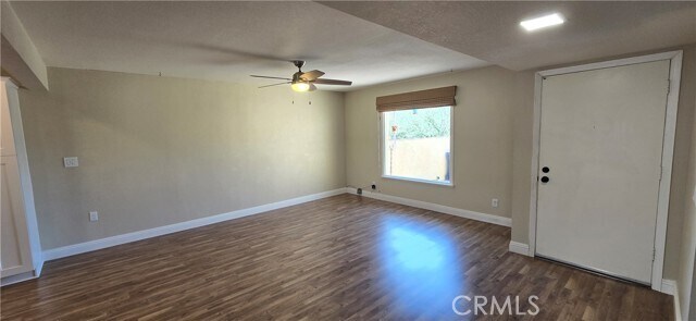 Building Photo - 751 Vía Los Santos