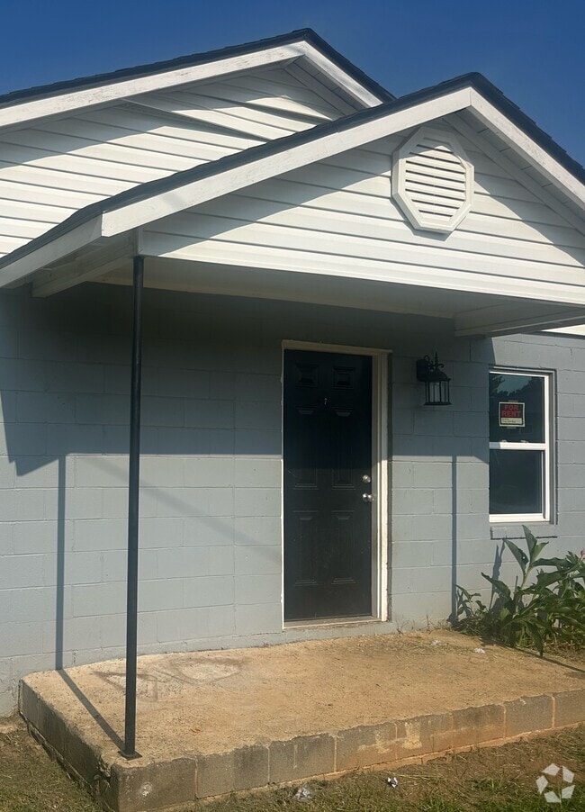 Building Photo - Poplar Street Hawkinsville