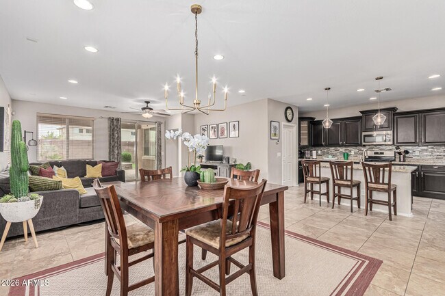 Building Photo - 7657 S Debra Dr