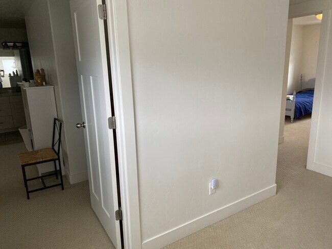 Building Photo - 238 E 370 N