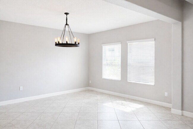 Building Photo - "Spacious 4-Bedroom Oasis with Modern Granite Touches in Land O' Lakes!"