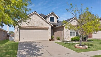 Building Photo - 14608 Crystal Lake Dr